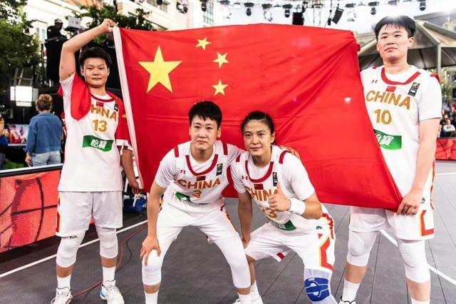 1656327544148045481.jpg 三人女篮.jpg